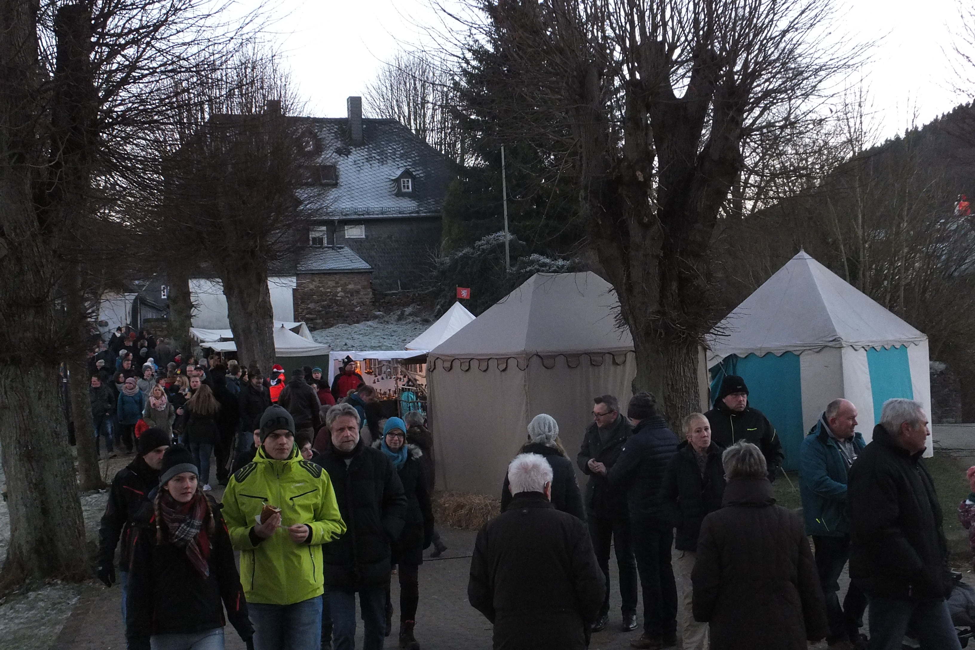 Weihnachtsmarkt Burbach 3.und 4.Dez. 2016 129 (002)